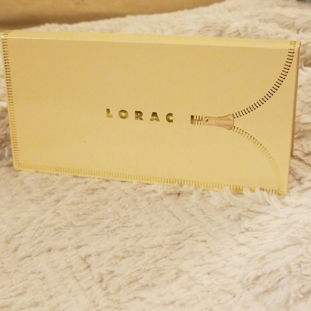 Lorac Unzipped